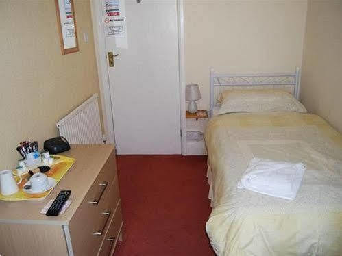 Kingsway Lodge Guest House Торки Экстерьер фото